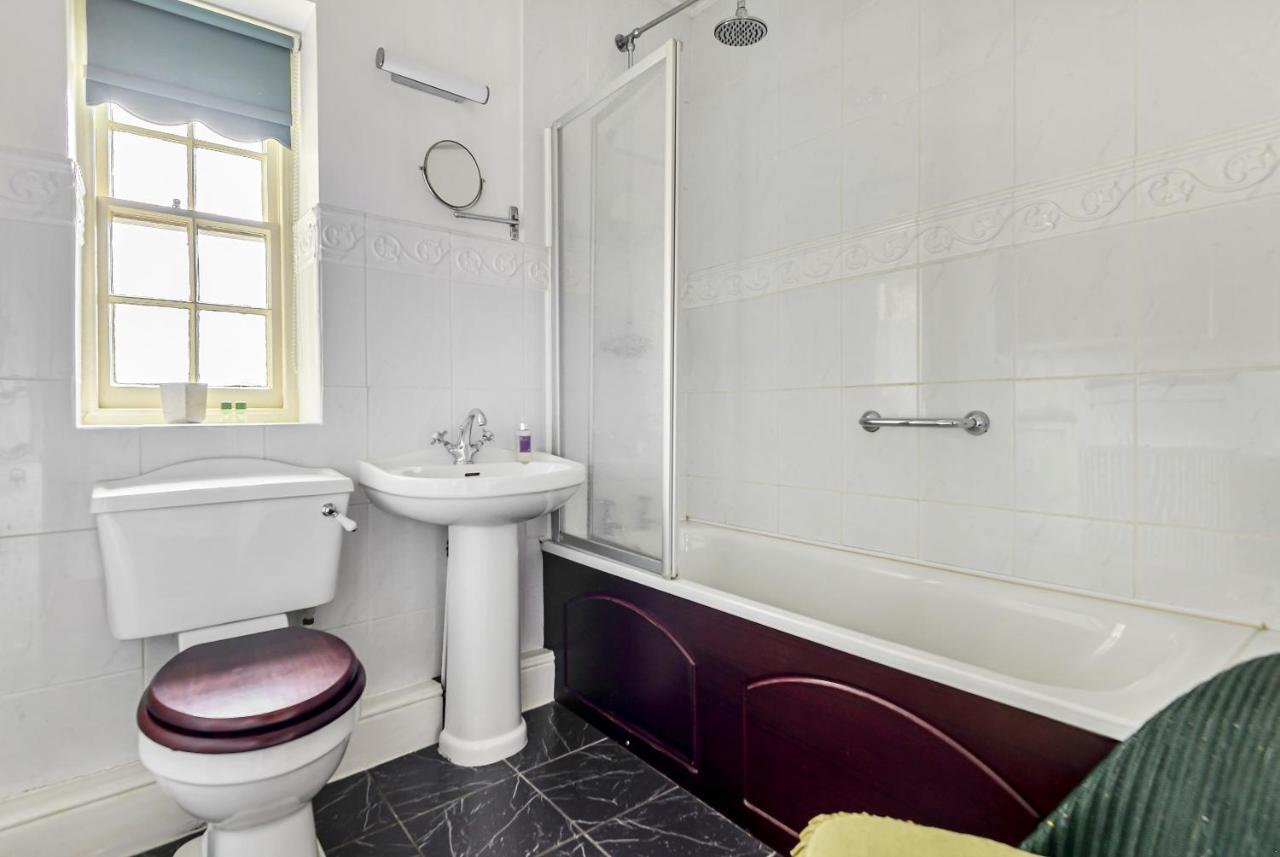Roscrea Bed & Breakfast Bodmin Esterno foto